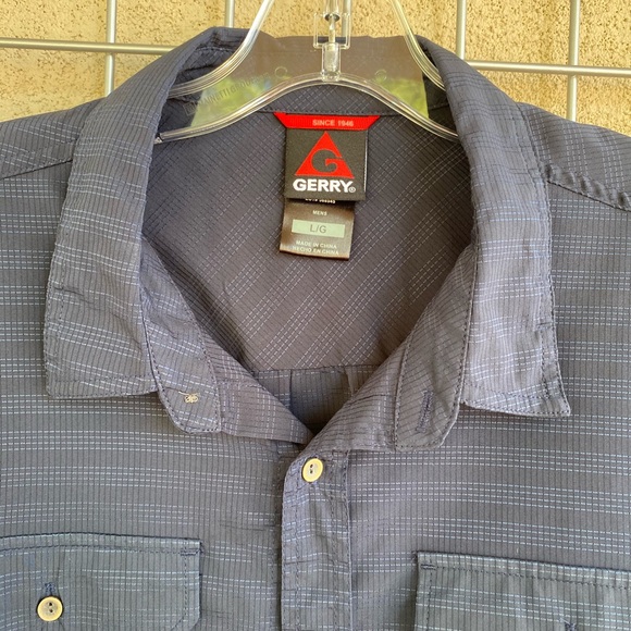 Men's Blue Pattern Button-Down Short-Sleeve Shirt - Picture 7 of 7